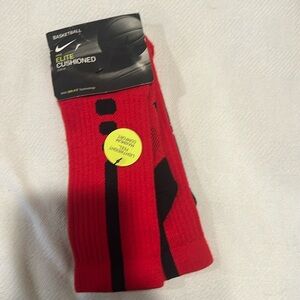 NWT Nike Elite socks